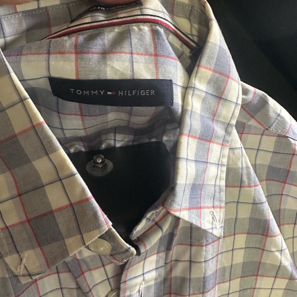 Tommy Hilfiger men’s button down-size 15 32/33-ID #260 - Picture 2 of 2